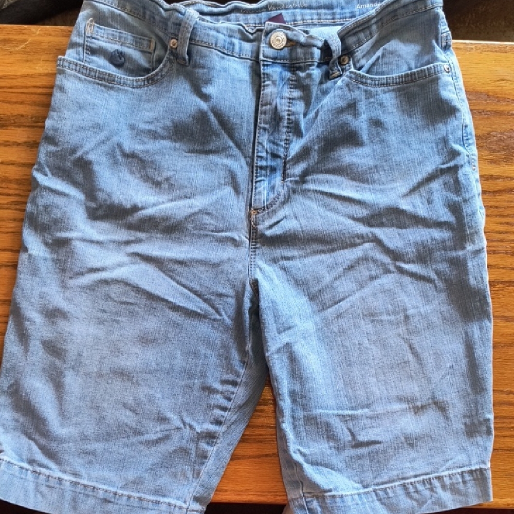 Gloria Vanderbilt Light Blue Jean Shorts for Men